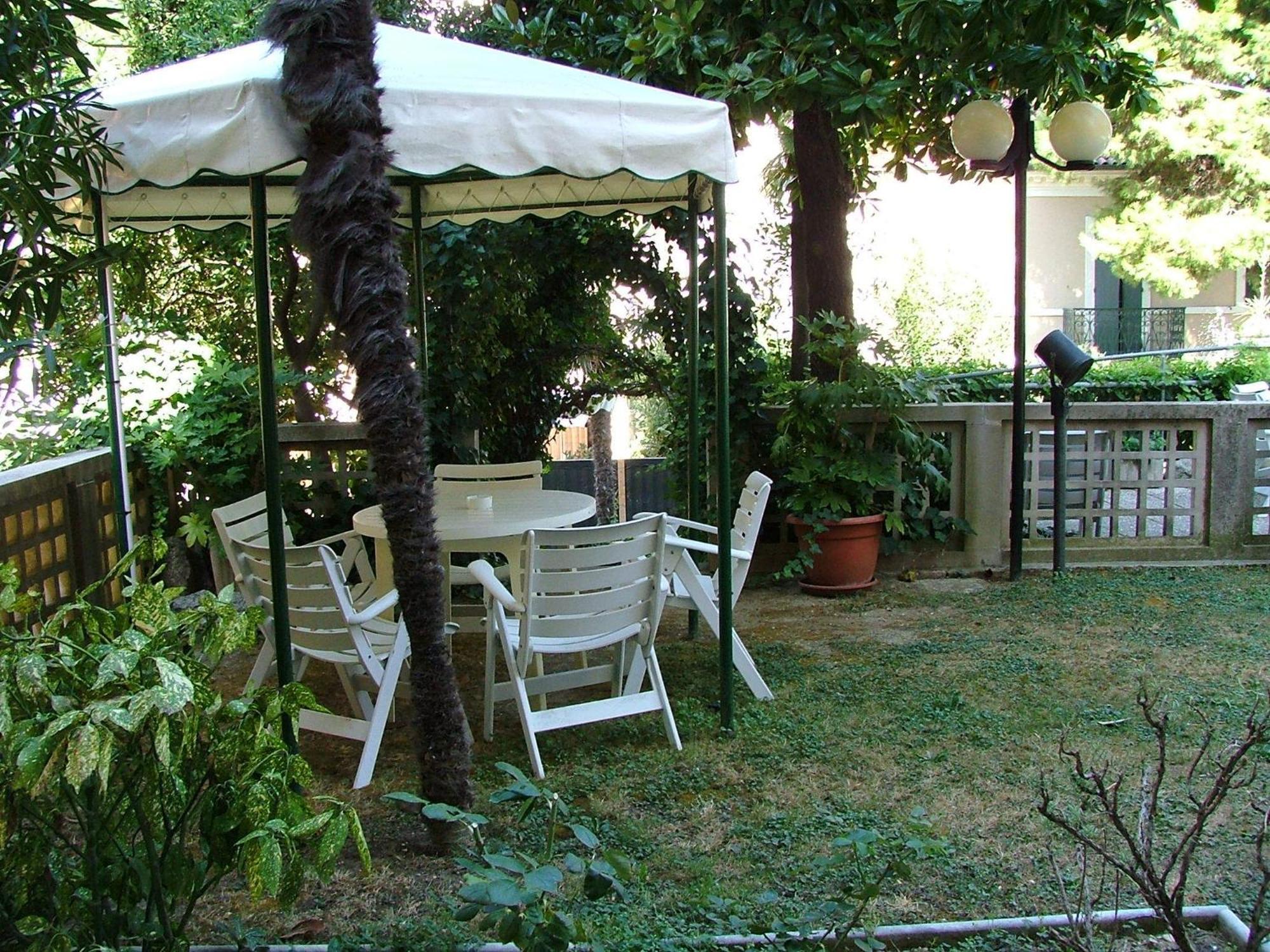 Hotel Torretta Cattolica Exterior foto